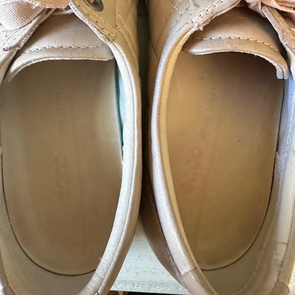 ECCO Blush Pink Quilted Sneakers-EUC